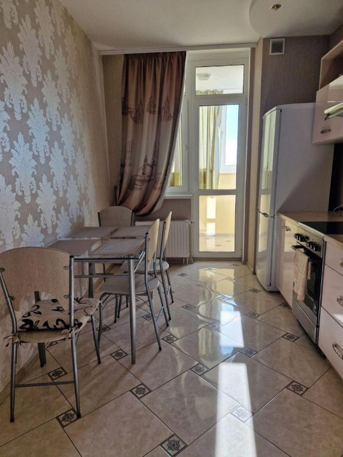 Видовые Апартаменты Kiev Exterior foto