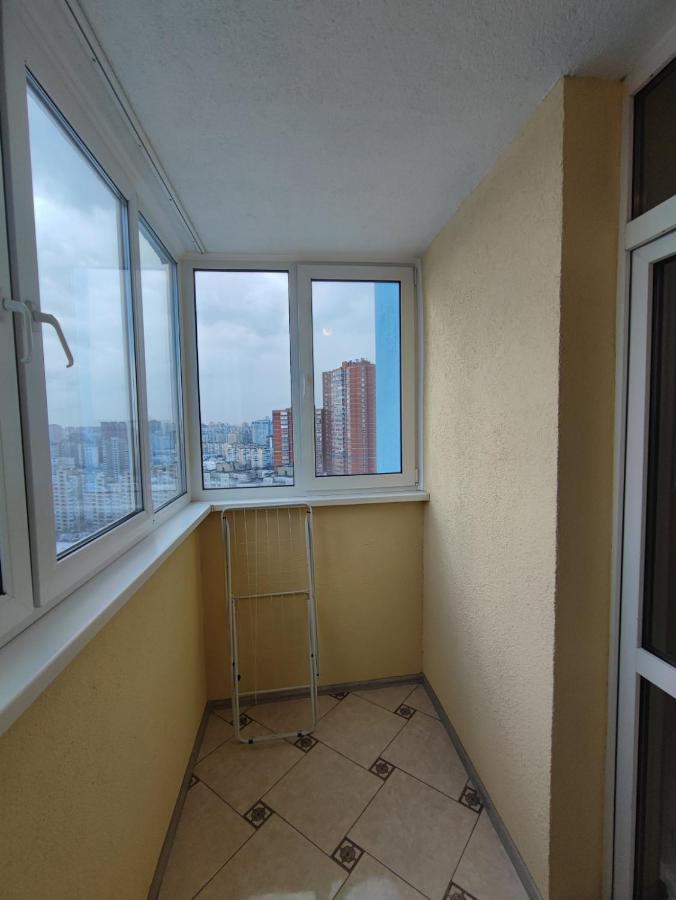 Видовые Апартаменты Kiev Exterior foto